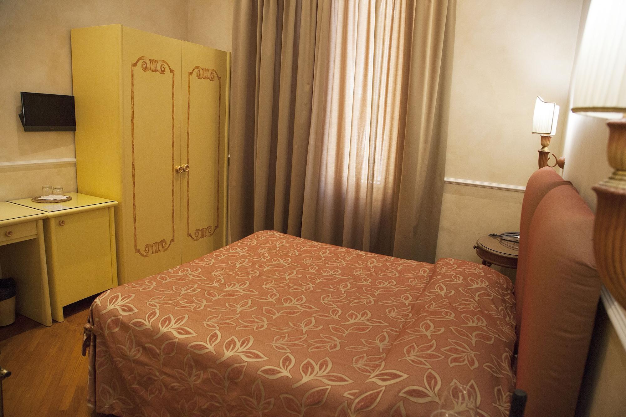 Hotel Aurora Флоренция Экстерьер фото
