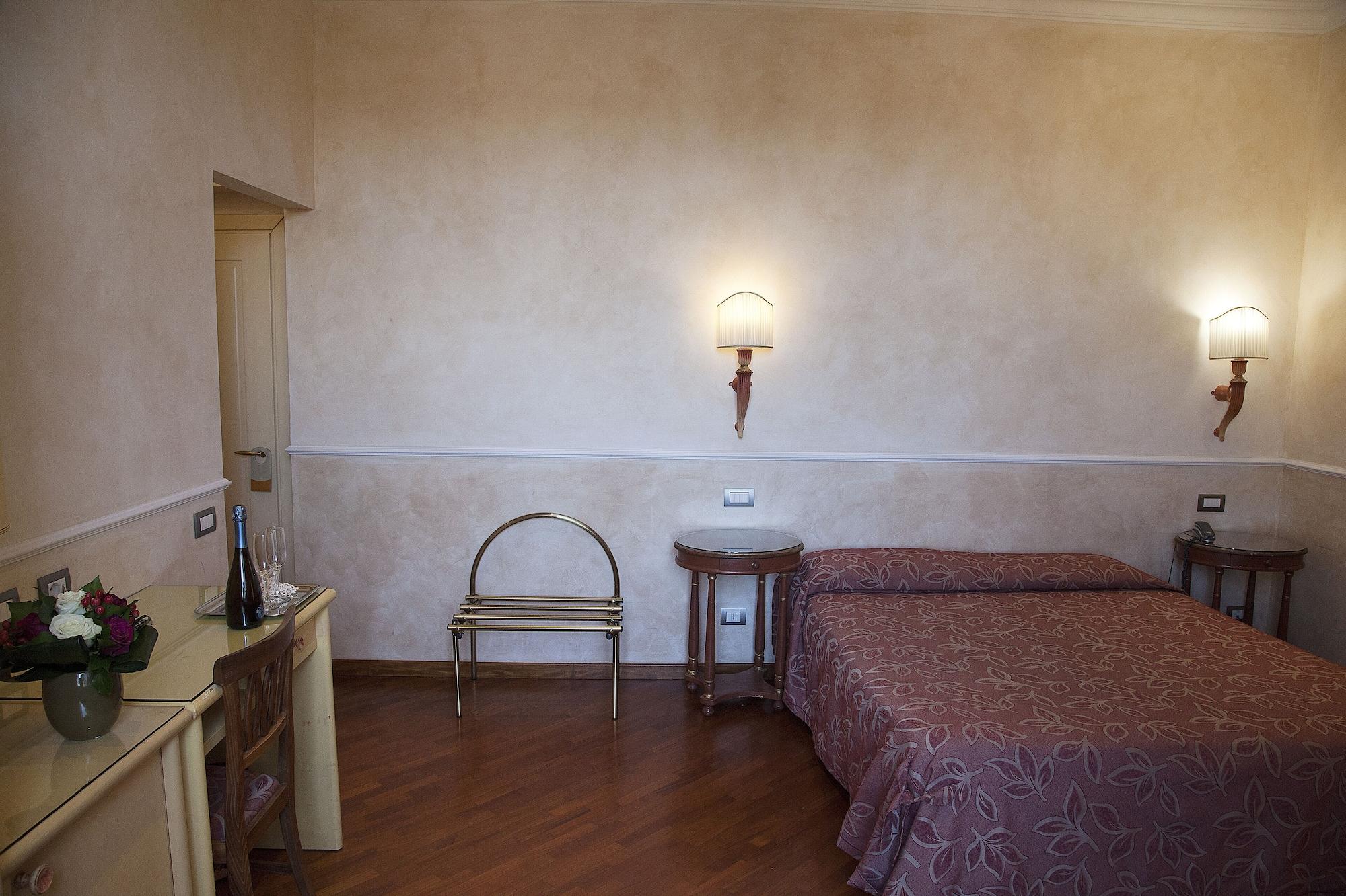 Hotel Aurora Флоренция Экстерьер фото